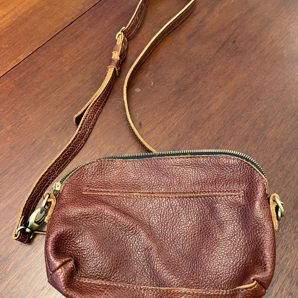 Portland Leather Leather “Almost Perfect” Eclipse Crossbody Bag color Nutmeg